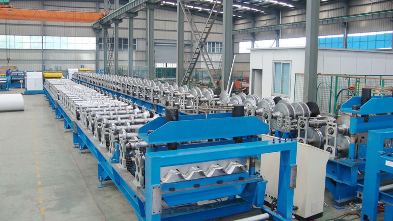 Main Features of the Metal Deck Forming Machine